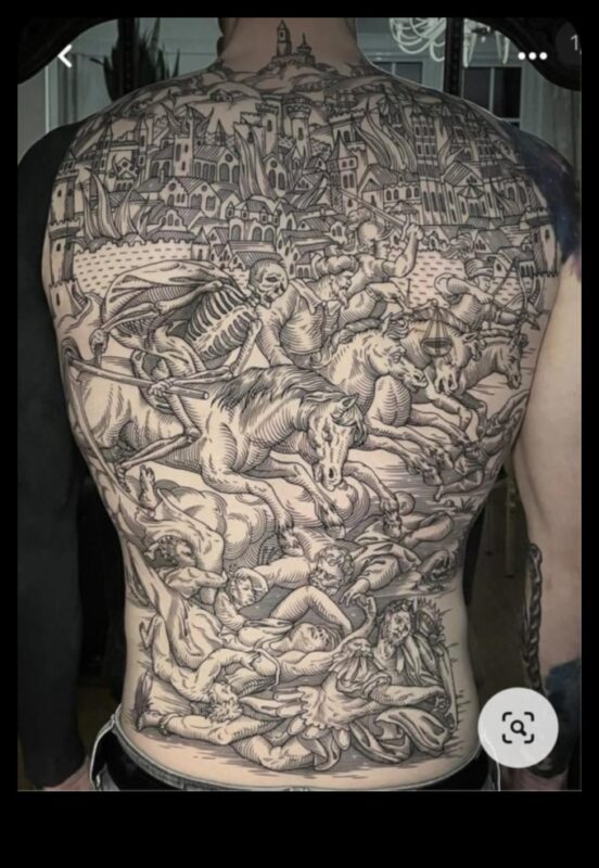 Canvas Chronicles: סיפורים שנחשפו באמצעות קעקועים מפוסלים