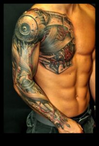 קנבס מפוסל: גלה את היופי של שליטה אפית בקעקועים בזרועות